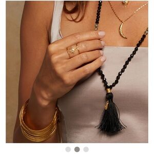 Satya Jewelry Gold Crescent Necklace